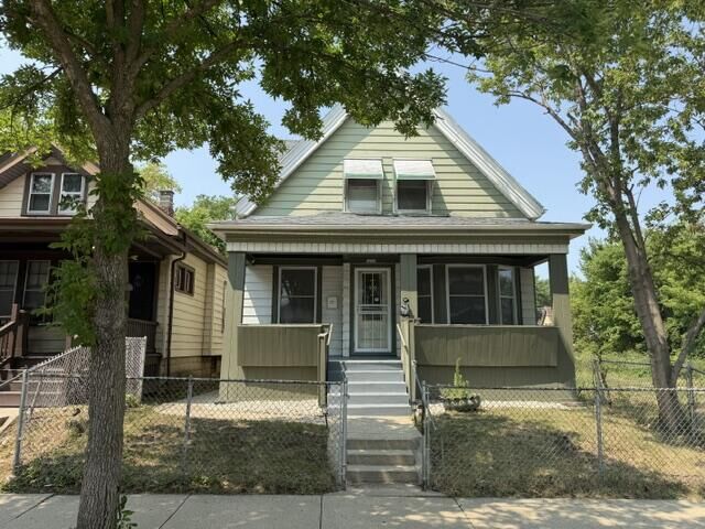 Property Photo:  3257 N 25th St  WI 53206 