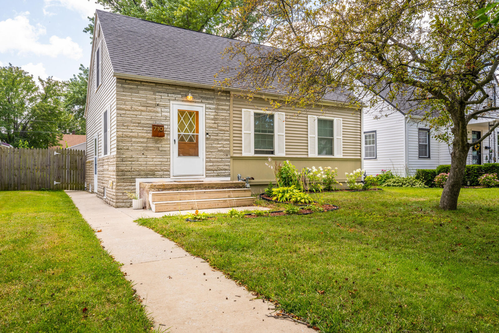 Property Photo:  710 Petrie Avenue  MI 49085 