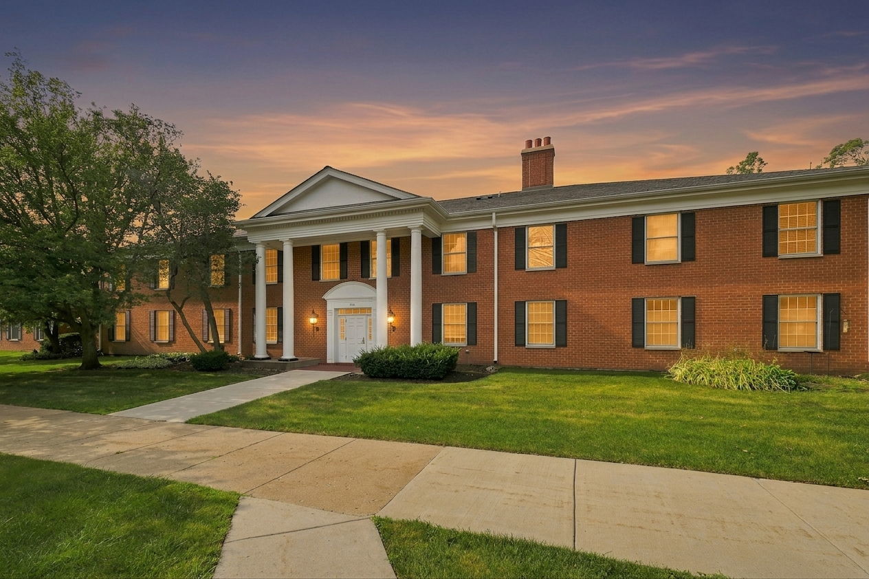 Property Photo: 540 Devonshire Lane 7 IL 60014