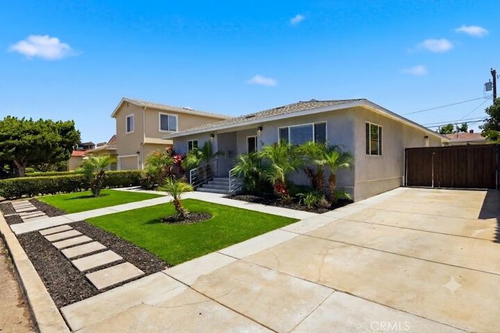 Property Photo:  1825 Chicago  CA 92110 