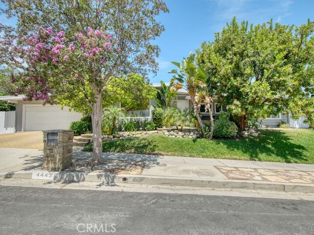 Property Photo: 4443 Callada CA 91356