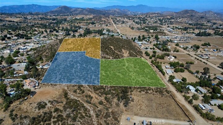 Property Photo:  1 Wickerd Road  CA 92584 