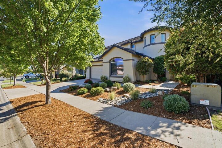 Property Photo:  5533 Dunlay Dr  CA 95835 
