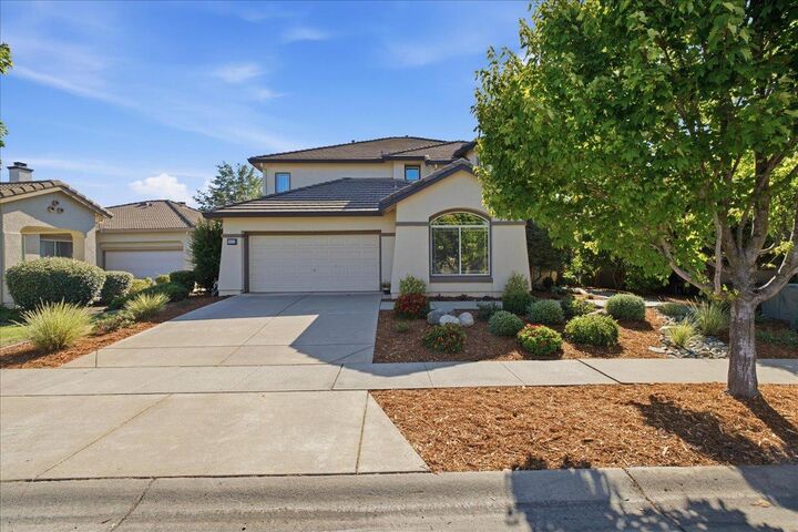 Property Photo: 5533 Dunlay Dr CA 95835