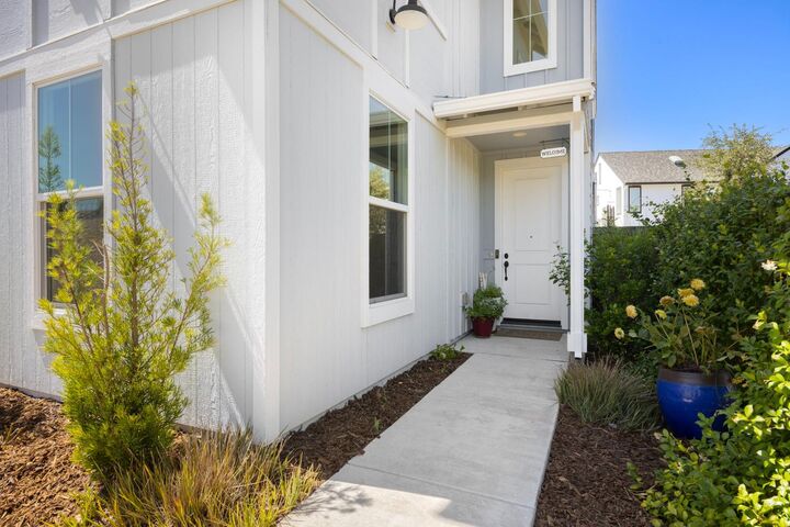 Property Photo: 700 Silo Street CA 95630