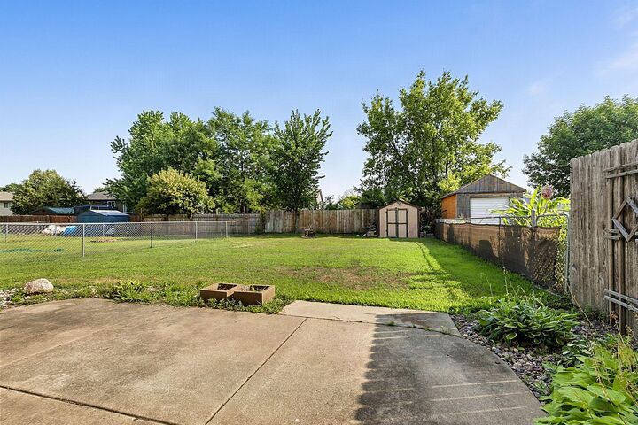Property Photo: 6089 Mill Run Road MN 55362