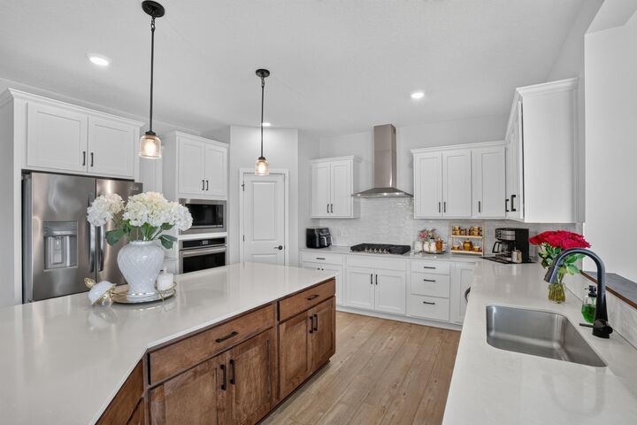 Property Photo: 14344 Alder Way MN 55068