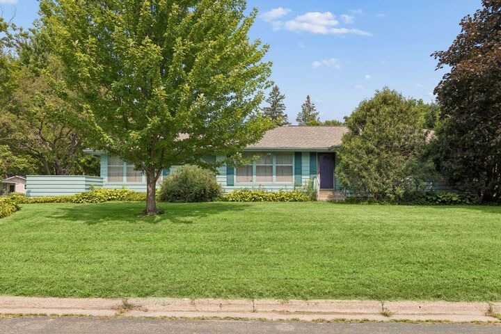 Property Photo: 501 Sumner Street E MN 55057