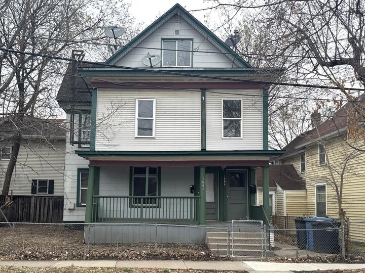 Property Photo: 1004 E 22nd Street MN 55404