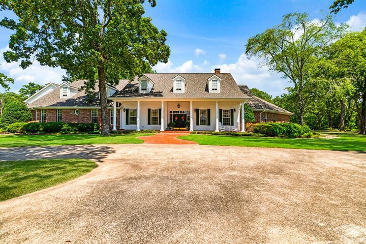 Property Photo:  618 County Road 33970  TX 75473 