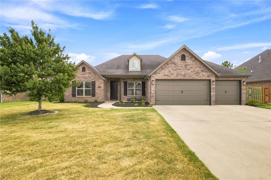 Property Photo:  4608 Canopy Meadows Drive  AR 72758 