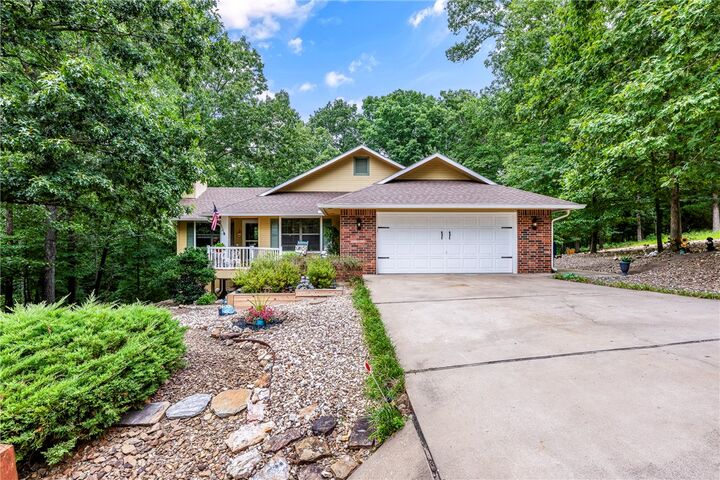 Property Photo: 32 Harlow Drive AR 72715