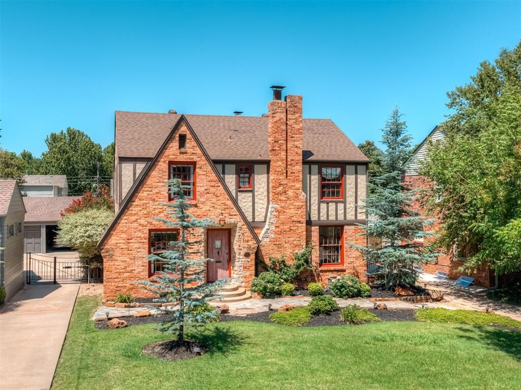 Property Photo: 905 NW 37th Street OK 73118