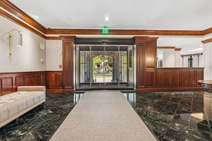 Property Photo:  390 Commonweath Avenue 603  MA 02215 