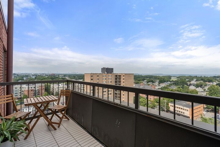 Property Photo: 77 Adams St 1206 MA 02169
