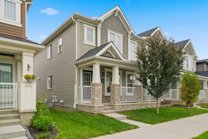 Property Photo:  1449 Carrington Boulevard NW  AB T3P 0Y7 