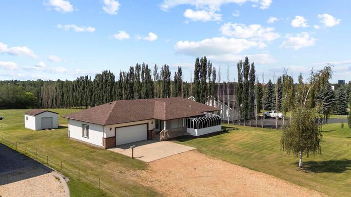 Property Photo: 3806 50 Street AB T4V 4B8