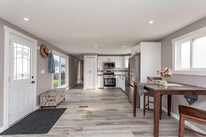 Property Photo: 5344 76 Street 30 AB T4P 2A6