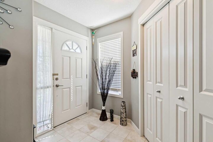 Property Photo: 768 New Brighton Drive SE AB T2Z 0Z8
