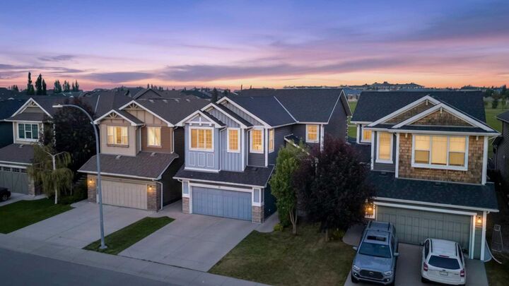 Property Photo: 76 Auburn Glen Heights SE AB T3M 0N1