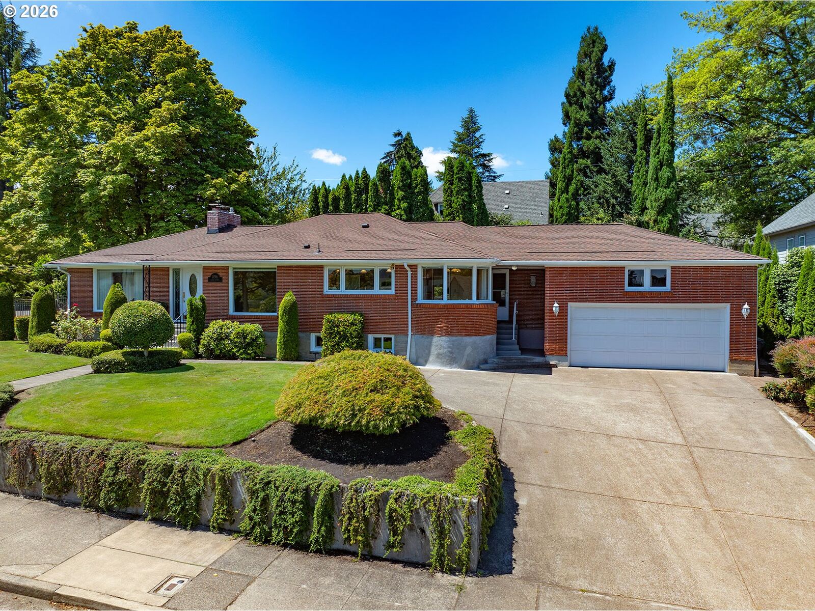 Property Photo:  2196 Olive St  OR 97405 