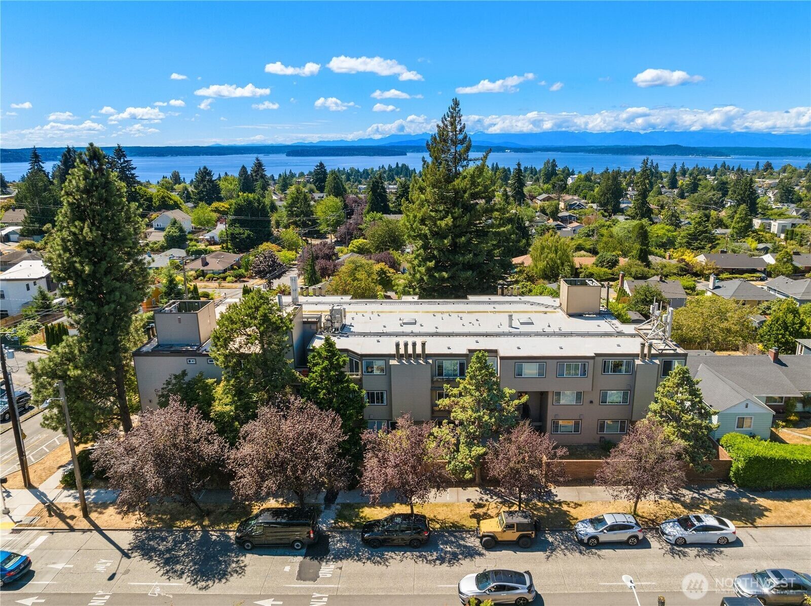 Property Photo:  6055  35th Avenue SW 107  WA 98126 