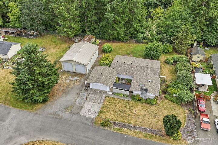 Property Photo:  885  Washington Avenue E  WA 98589 