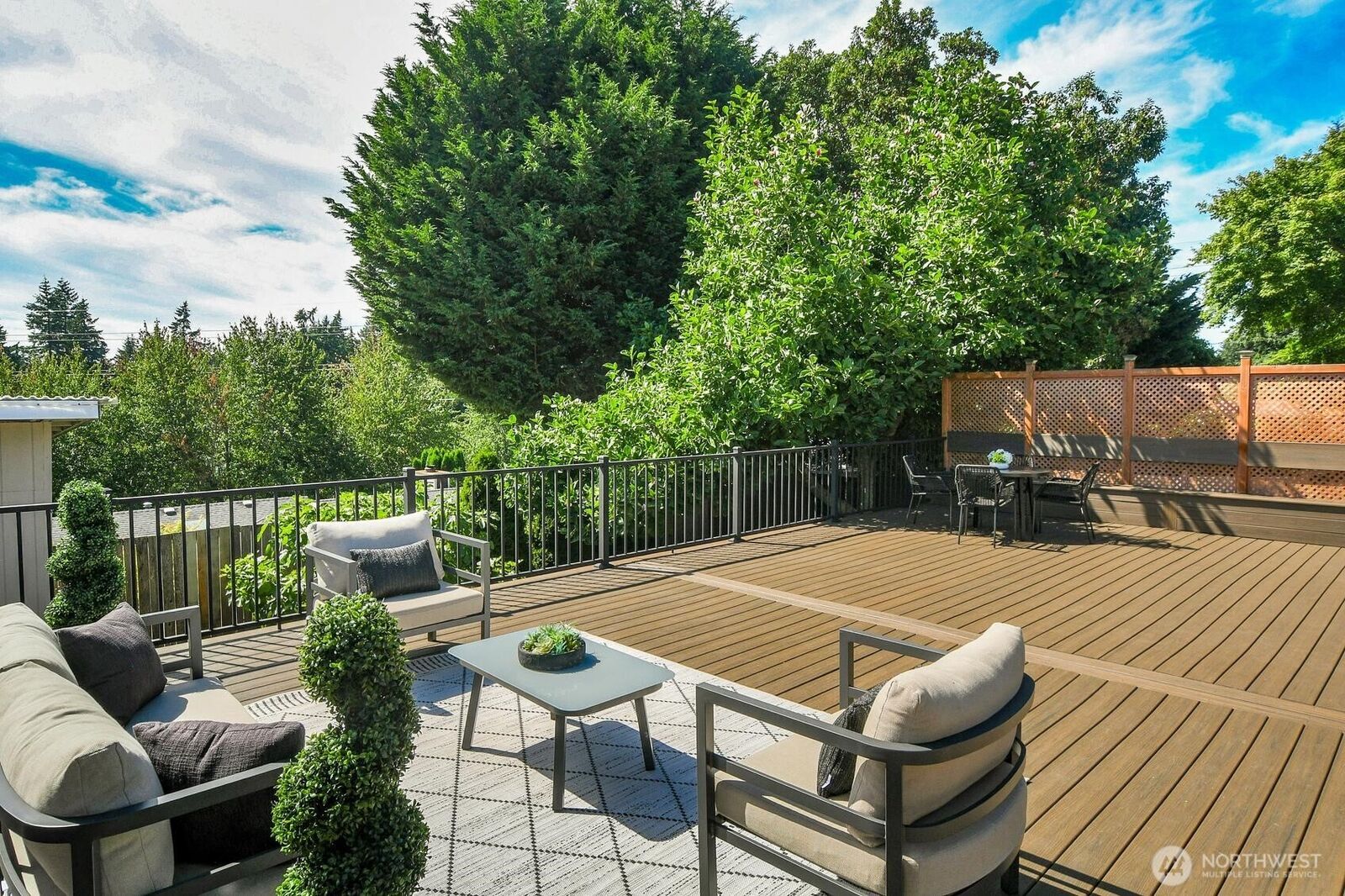 Property Photo: 10241 SE 126 Avenue SE WA 98056