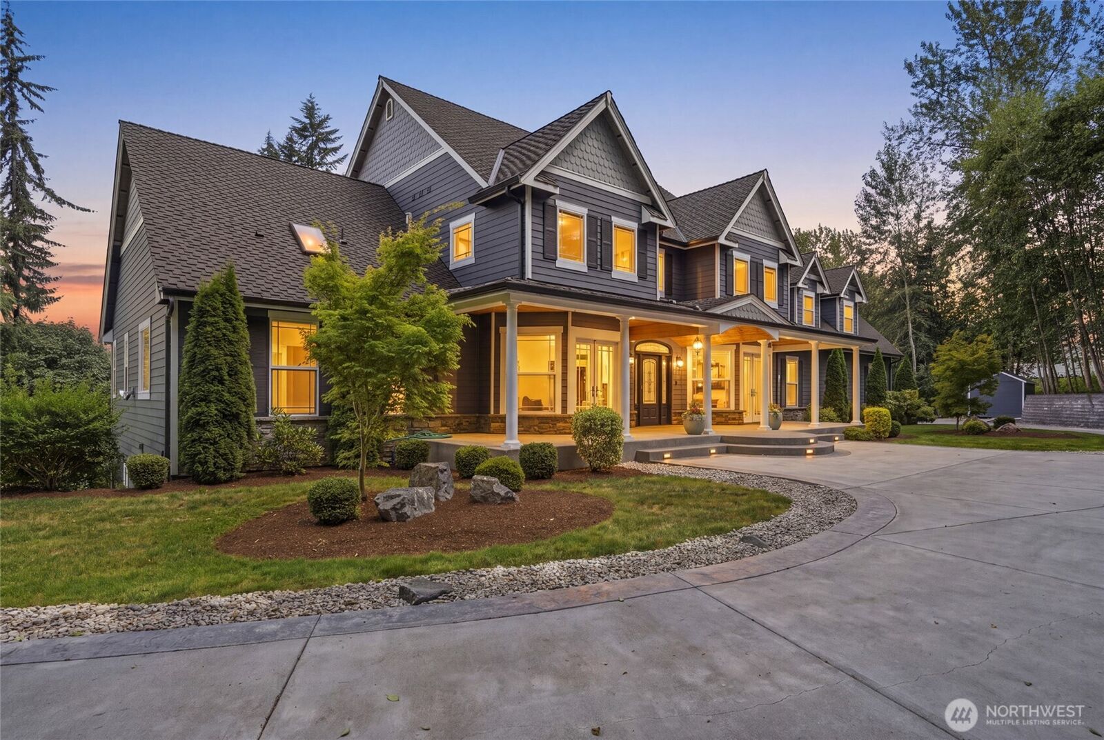 Property Photo: 17310 107th Avenue SE WA 98296
