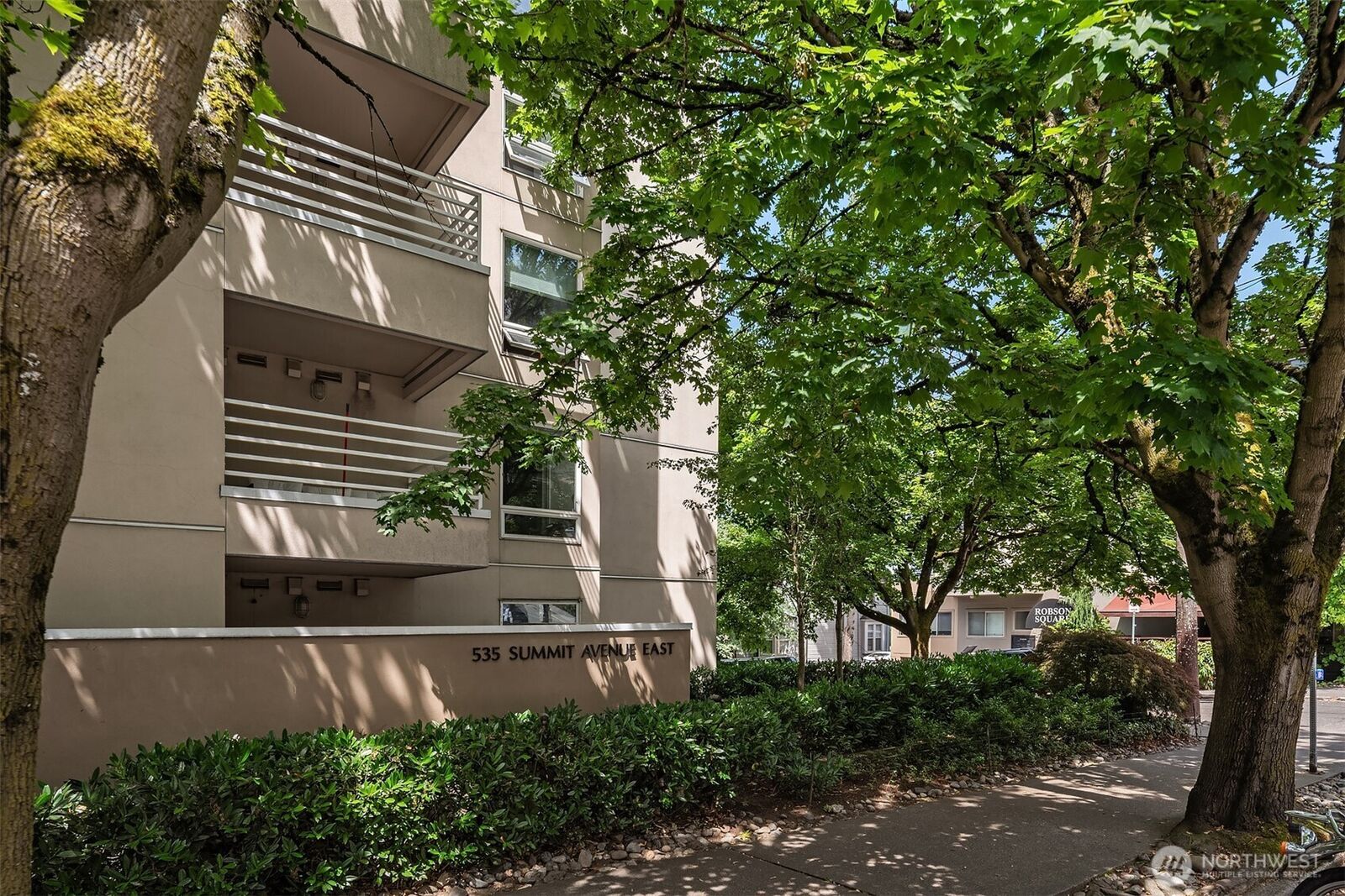 Property Photo:  535  Summit Avenue E 403  WA 98102 