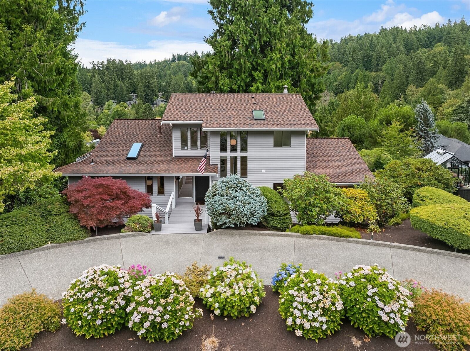 Property Photo:  9504  Odin Way  WA 98011 