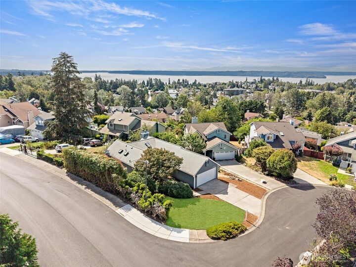 Property Photo: 2317 S 278th Court WA 98003