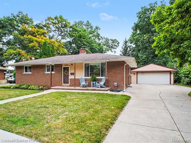 Property Photo:  709 Briarwood Lane  MI 48430 