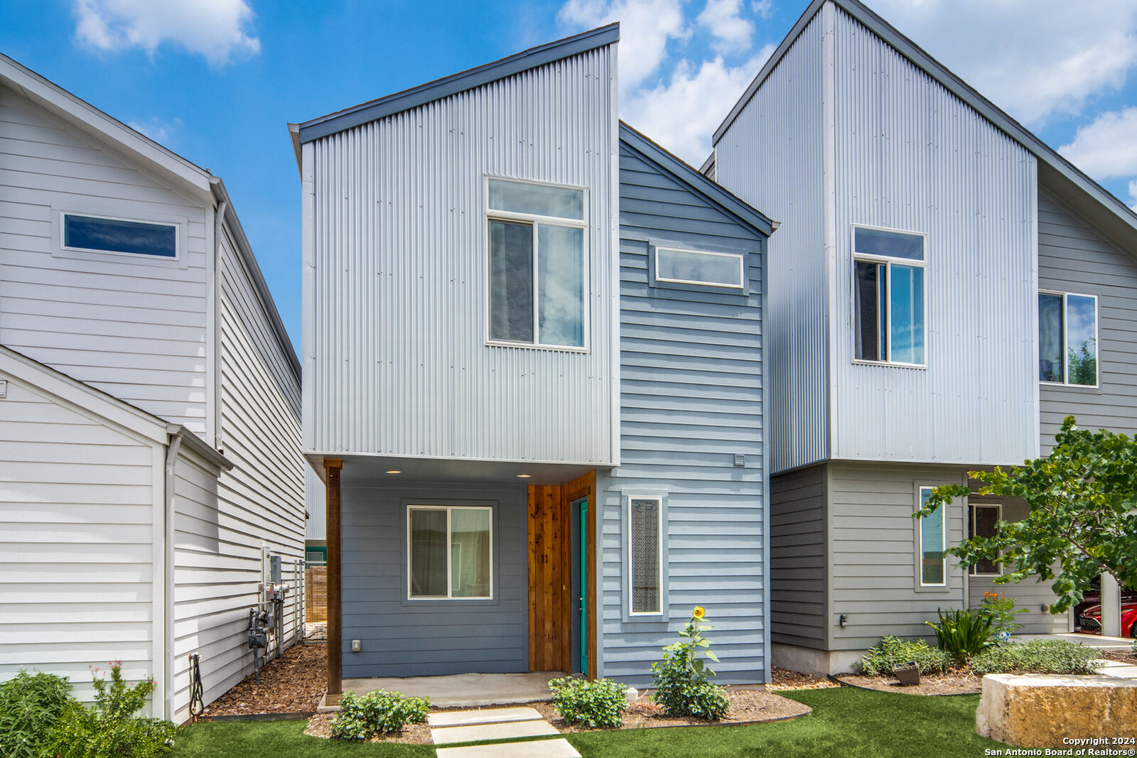 Property Photo:  330 Clay St 11  TX 78204 