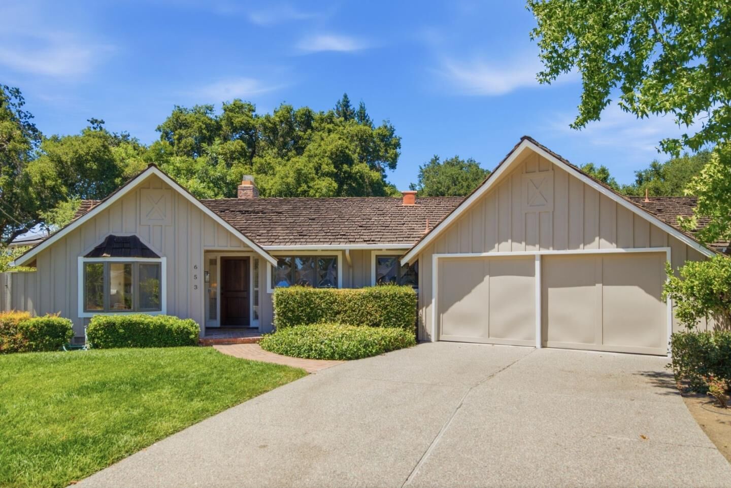 Property Photo: 653 Rosewood Court CA 94024