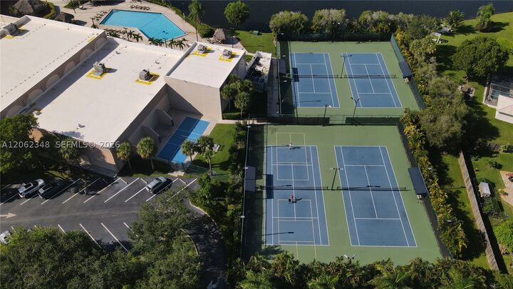 Property Photo:  581 SW 169th Way  FL 33326 