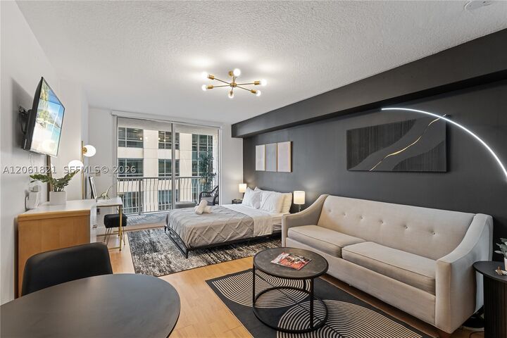 Property Photo:  1200 Brickell Bay Dr 1816  FL 33131 