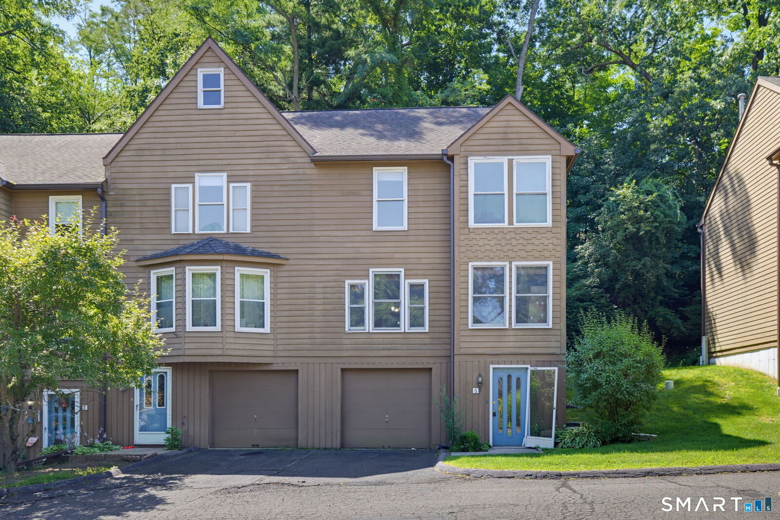 Property Photo: 399 Adams Street 6 CT 06042