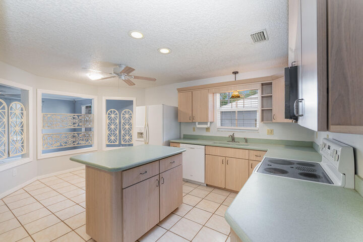 Property Photo:  6364 Dane Avenue  FL 32927 