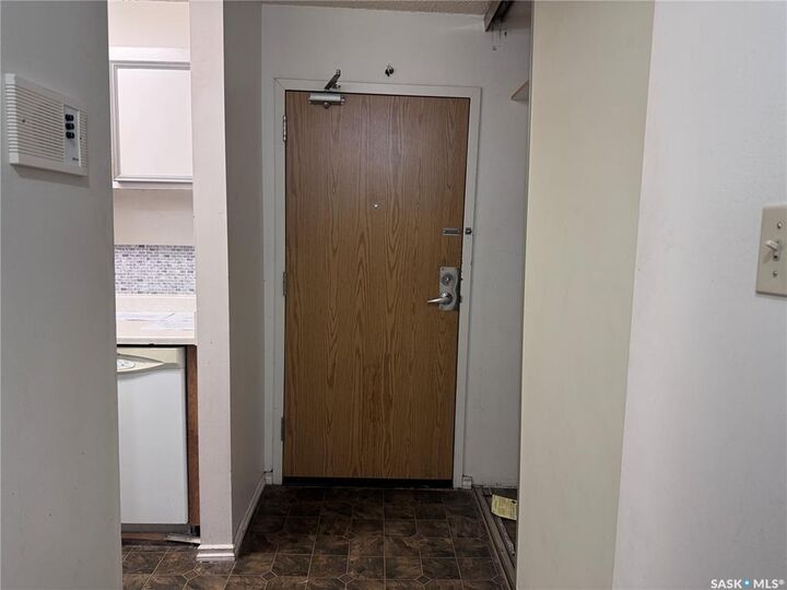 Property Photo: 3302 33rd Street W 118 SK S7L 6S5
