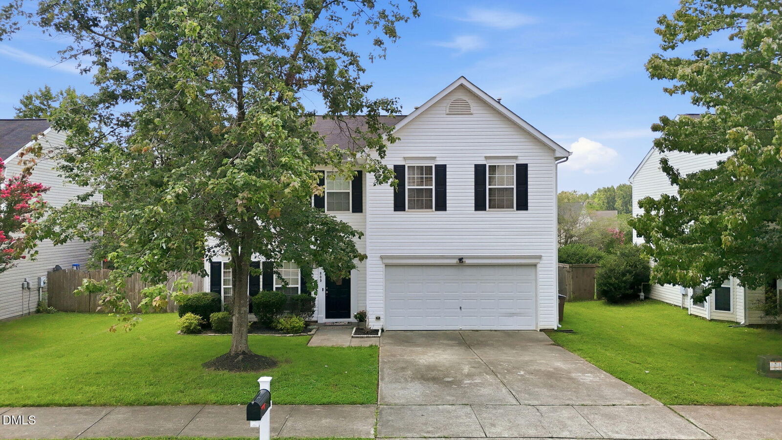 Property Photo: 809 Stackhurst Way NC 27587