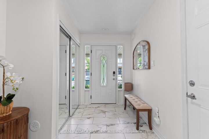 Property Photo:  886 Fowles Court  ON L9T 0Z8 