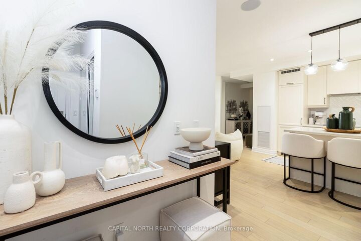 Property Photo: 9075 Jane Street 2102 ON L4K 0L7