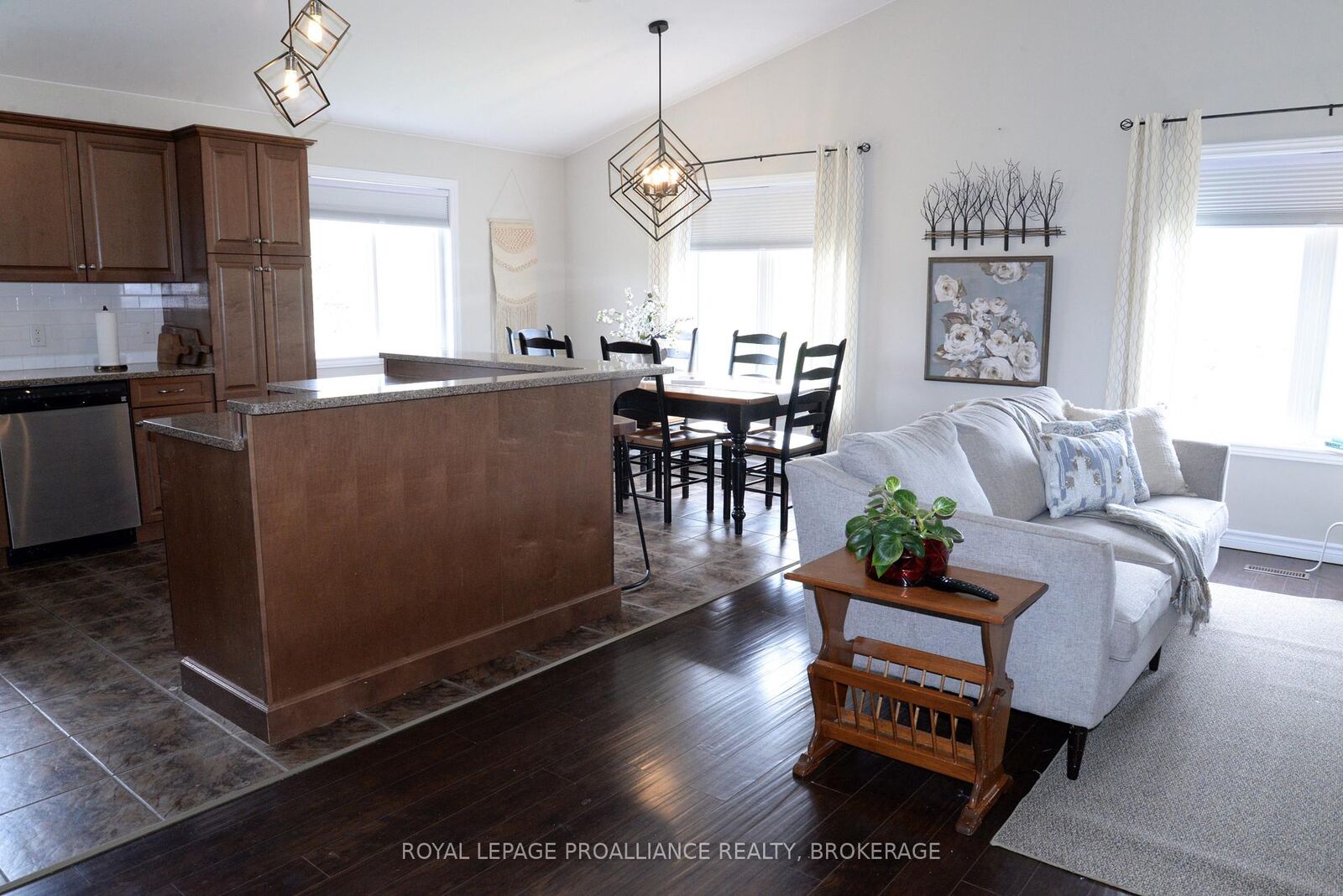 Property Photo:  4153 Mangan Boulevard  ON K0H 2N0 