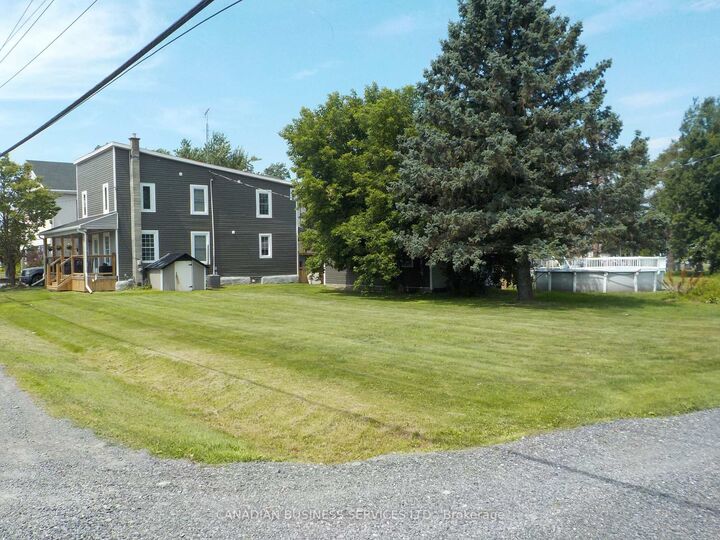 Property Photo: 2285 Laval Road S ON K0A 1E0