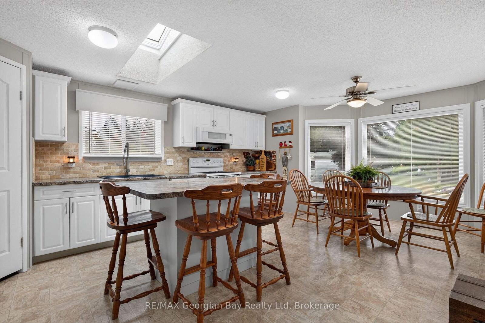 Property Photo: 5411 Elliott Side Road 27 Scottsdale ON L4R 4K3