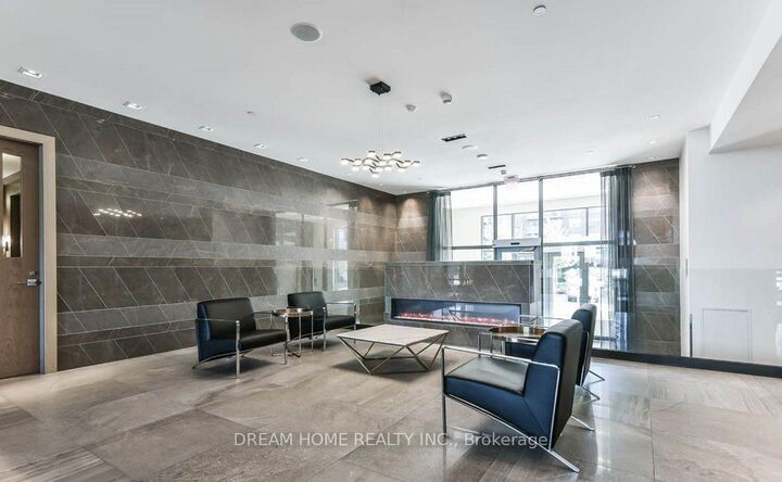 Property Photo: 28 Uptown Drive Ph03 ON L3R 5M5