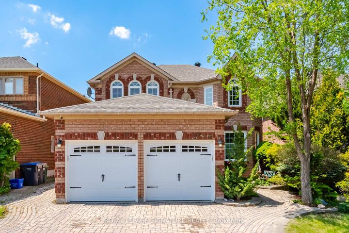 Property Photo: 5390 McFarren Boulevard ON L5M 5Y5
