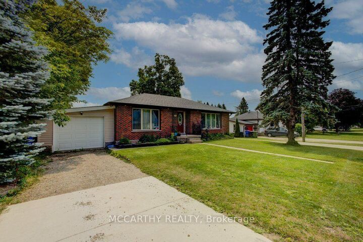 Property Photo: 341 Victoria Street East Street E ON N0C 1B0