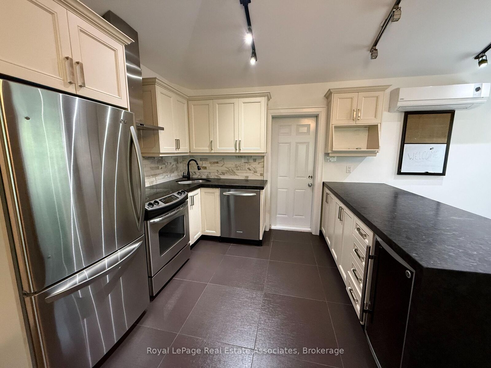 Property Photo:  52 Cameron Avenue 4  ON M6M 1R2 